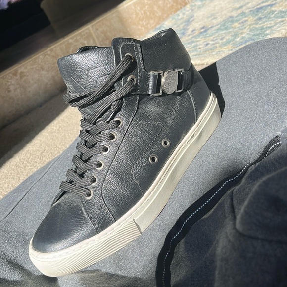 Versace sneakers size 9